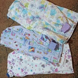 Set of 3 Scrubs